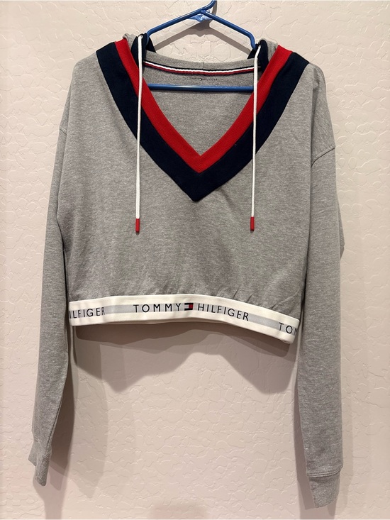 Tommy Hilfiger Tops - Tommy Hilfiger Gray V-Neck Cropped Sweatshirt with Red & Navy Trim